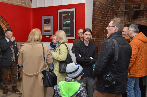 Zdjęcie z&nbsp;otwarcia wystawy Tomka Śmigielskiego 