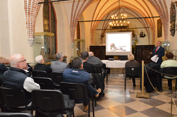 Zdjęcia z&nbsp;wykładu Waldemara Parusa