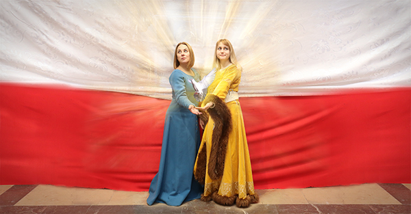 Дорогі жителі України, щиро запрошуємо Вас до замку герцогів приморських - Музей в Дарлові. В таких  тяжких моментах  хочемо Вас відволікти хоча би на хвильку , щоб Ви могли почути тишу і спокій . Від завтра вхід для Вас на вистави постійні ( кімнати замкові) буде безкоштовним . Щиро запрошуємо від середи до неділі , від 10:00 - 15:00 години.